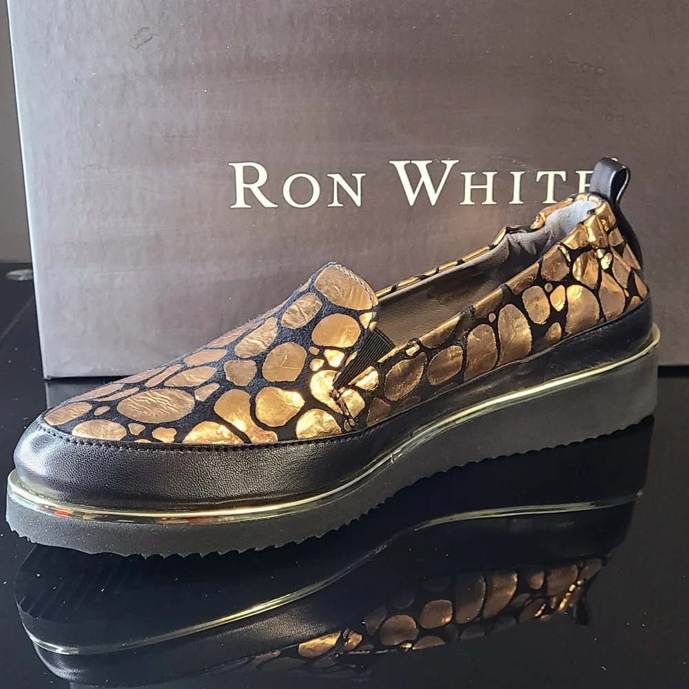 Ron White Nellaya Giraffe Women's Slip-On Shoe - Picture 2 of 16